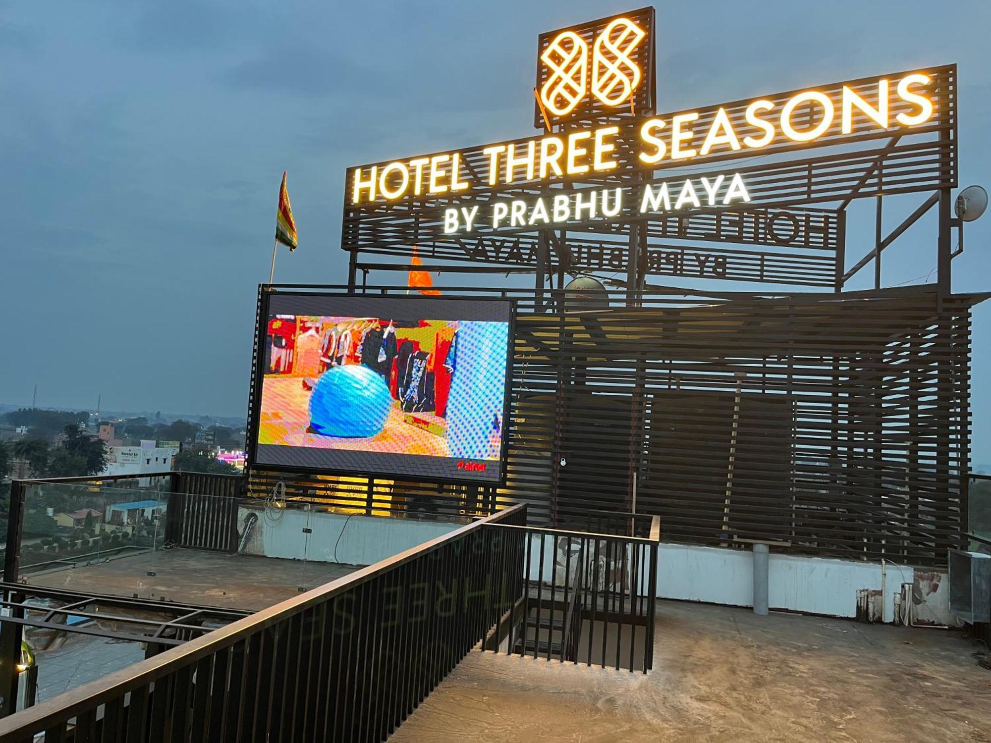 Hotel Three Seasons Vrindāvan Exterior photo
